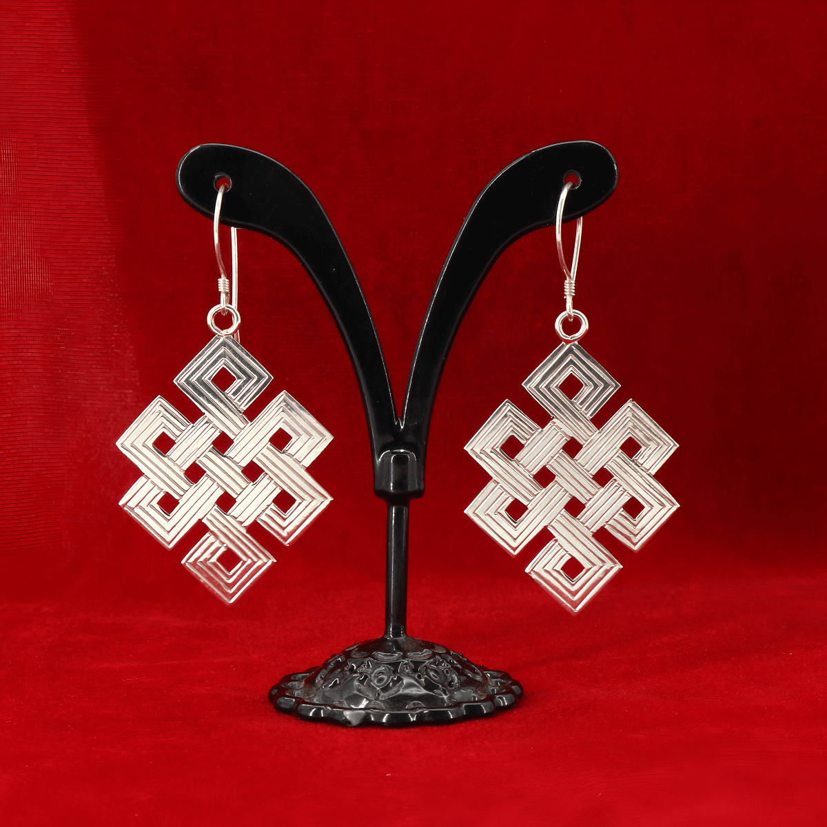 925 silver earrings - endless knot | Handmade in Nepal