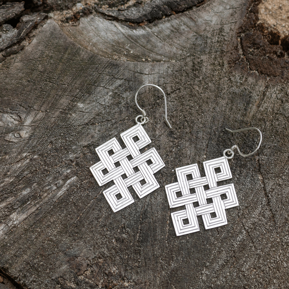 925 silver earrings - endless knot | Handmade in Nepal