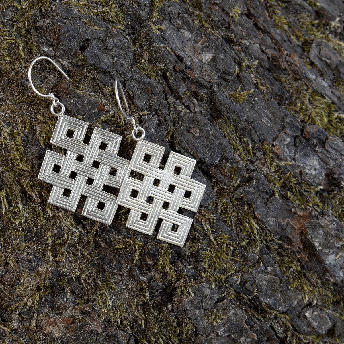 925 silver earrings - endless knot | Handmade in Nepal