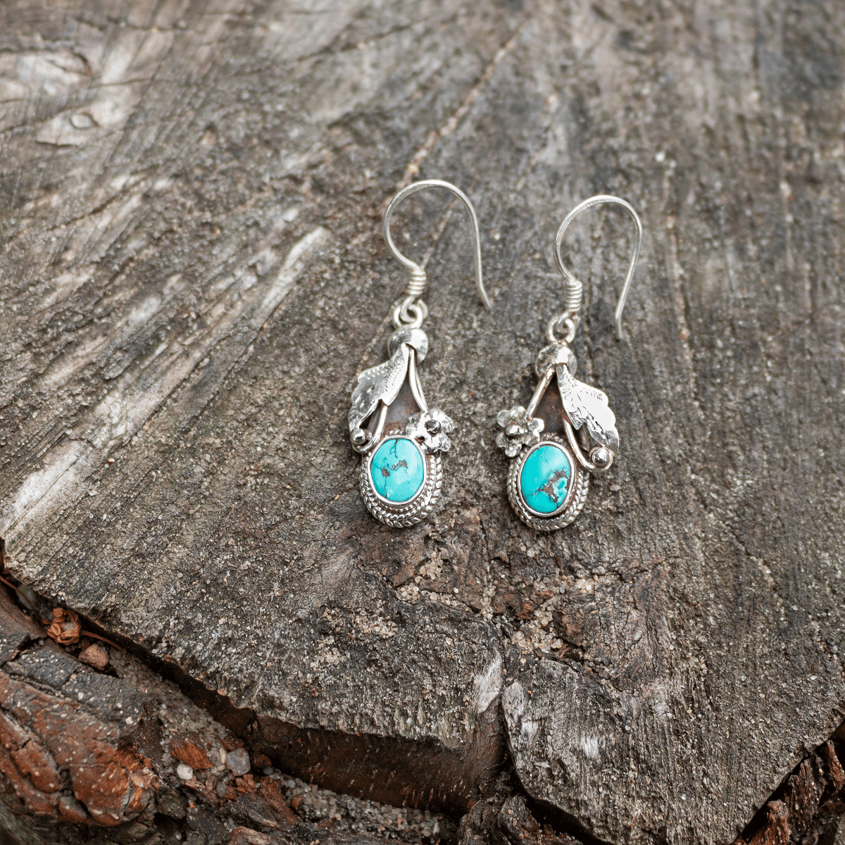 925 silver earrings - snowdrops | Handmade in Nepal